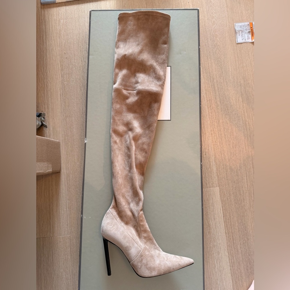 Brand new Tom Ford boots. Size 40 EU, 10 US, leather ( suede ) made in Italy - Picture 3 of 15